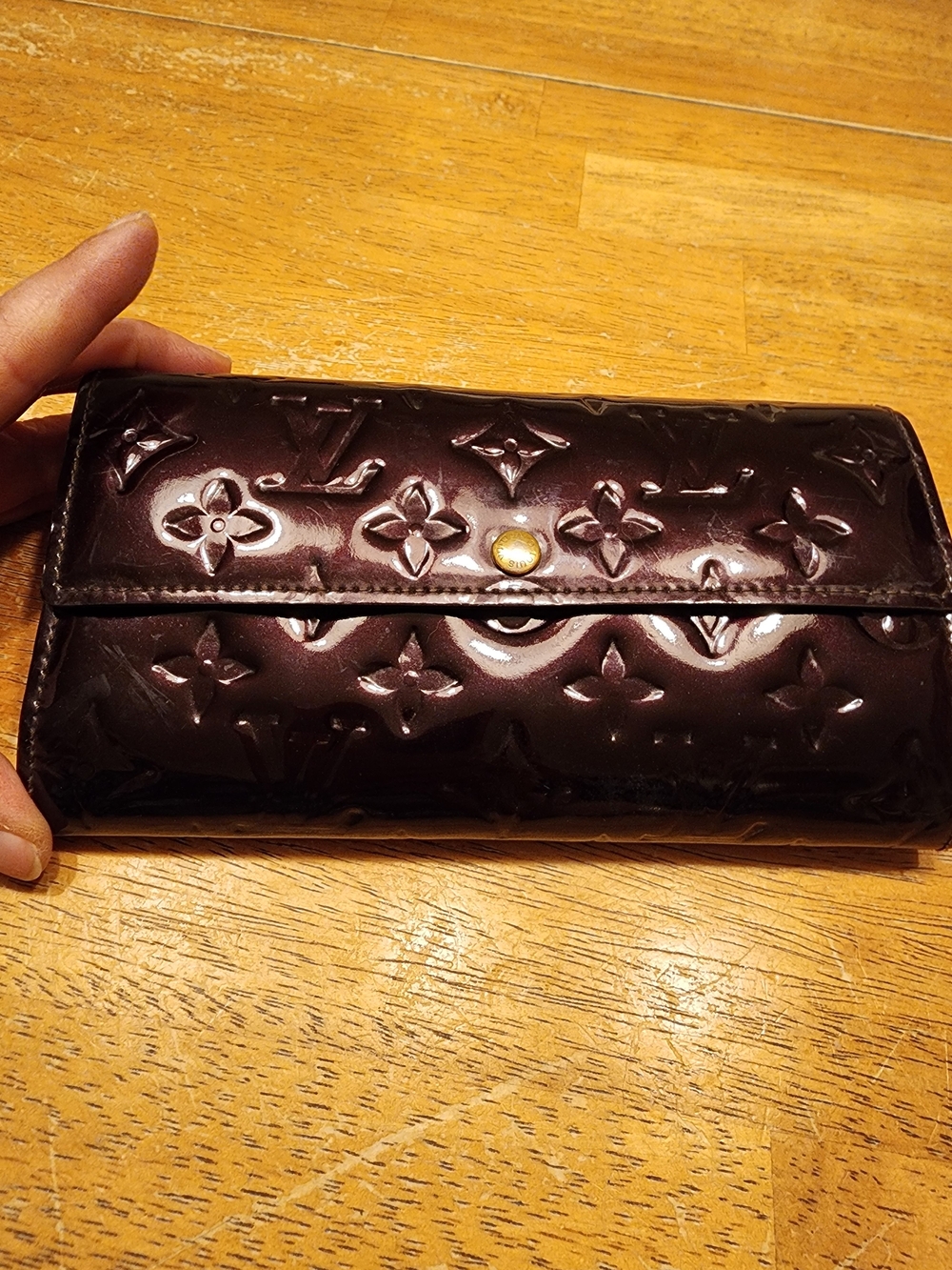 Louis Vuitton Sarah Wallet in Amarante Monogram Vernis